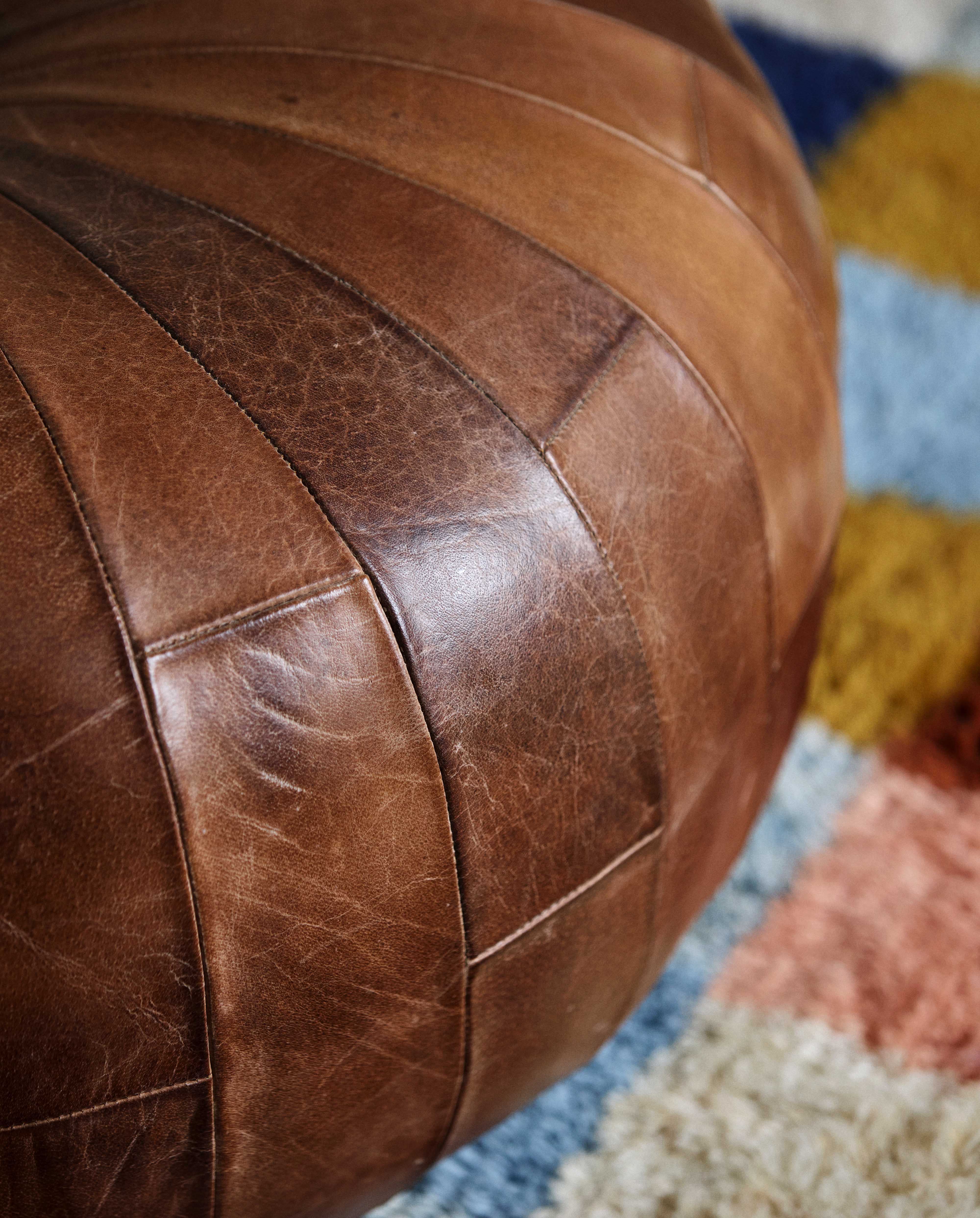RUGBY leather pouf, round - brown
