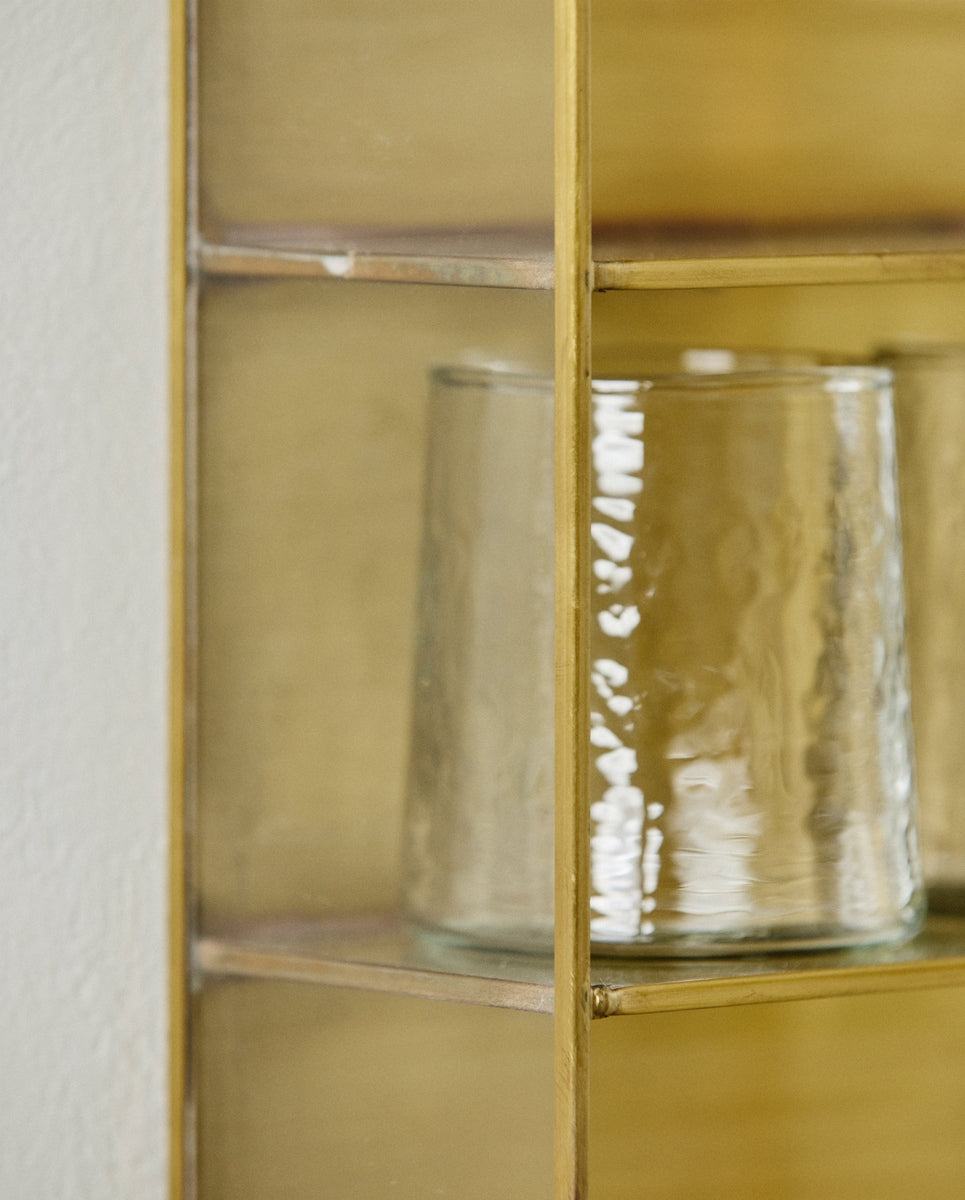 ADA wandkast, S, 3 planken, gouden afwerking