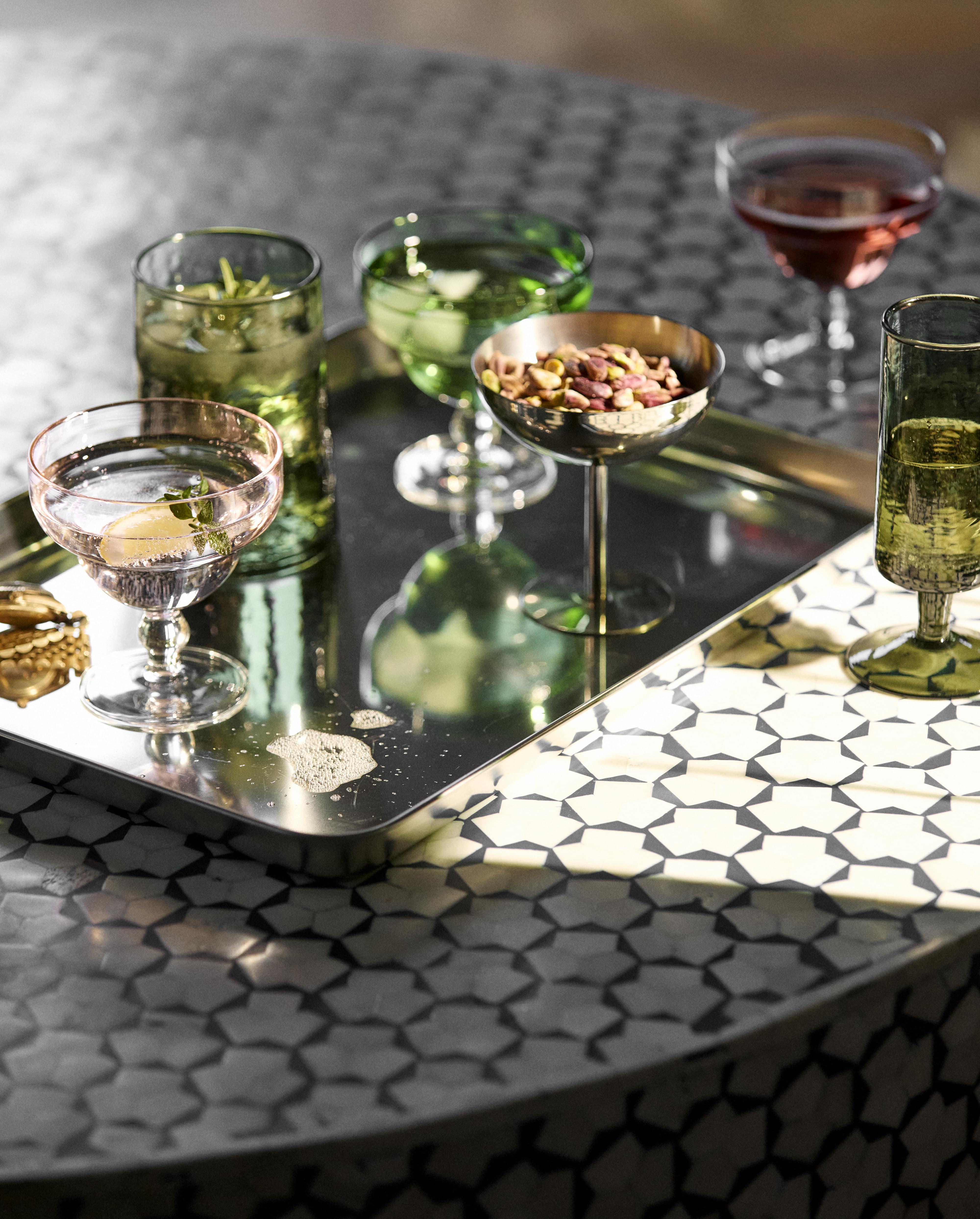 VITA tall wine glass - dark green