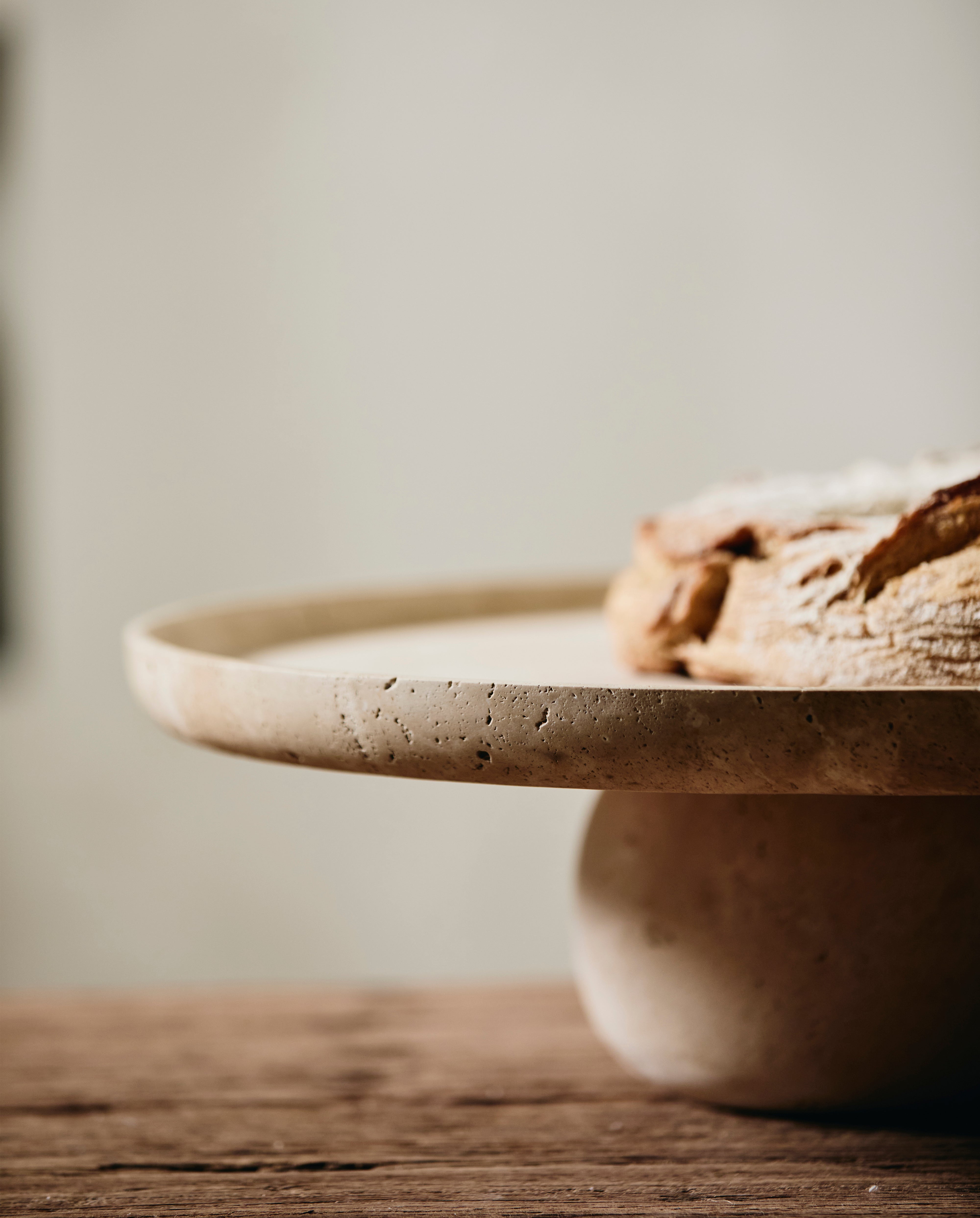 MASA dienblad op voet - ivoor