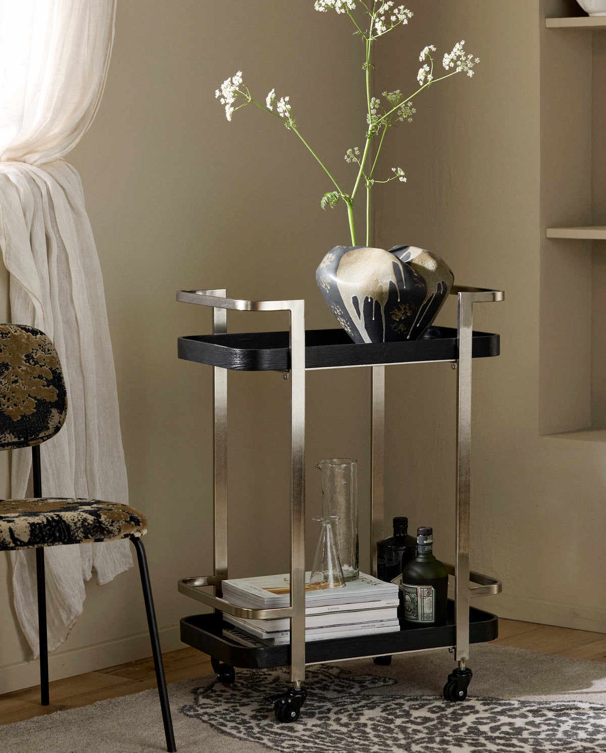 NOLI trolley, iron w/wood shelves - black