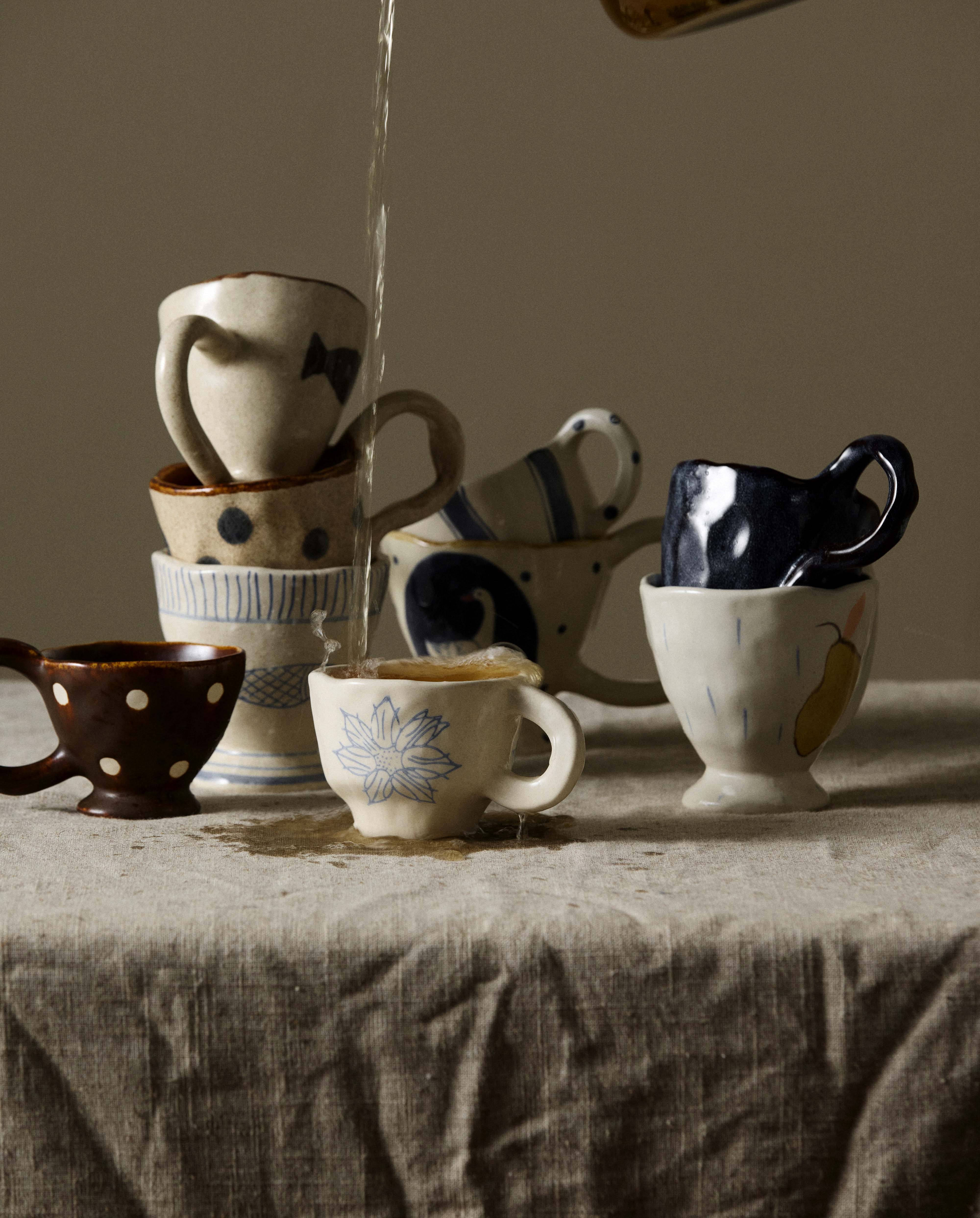 Atelier FORMA - taza ZINA con asa