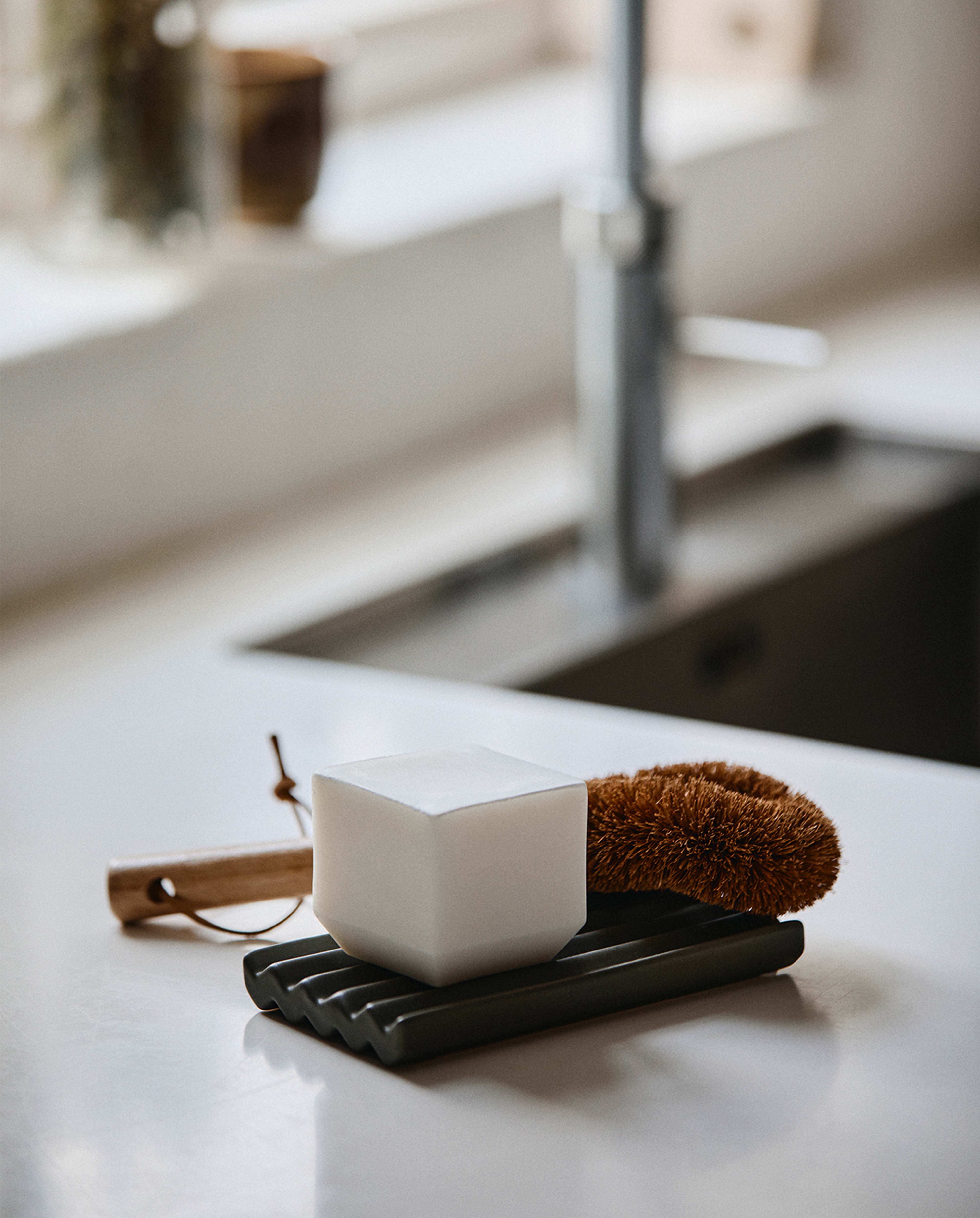 Ceramic soap tray small | GREEN 8 x 10 cm