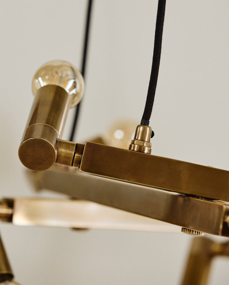 Chandelier - brass f/10 lights