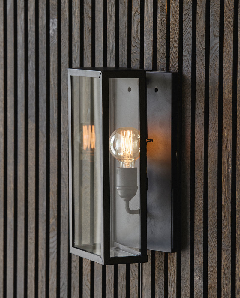 Lampa ścienna EOS, na zewnątrz - czarna