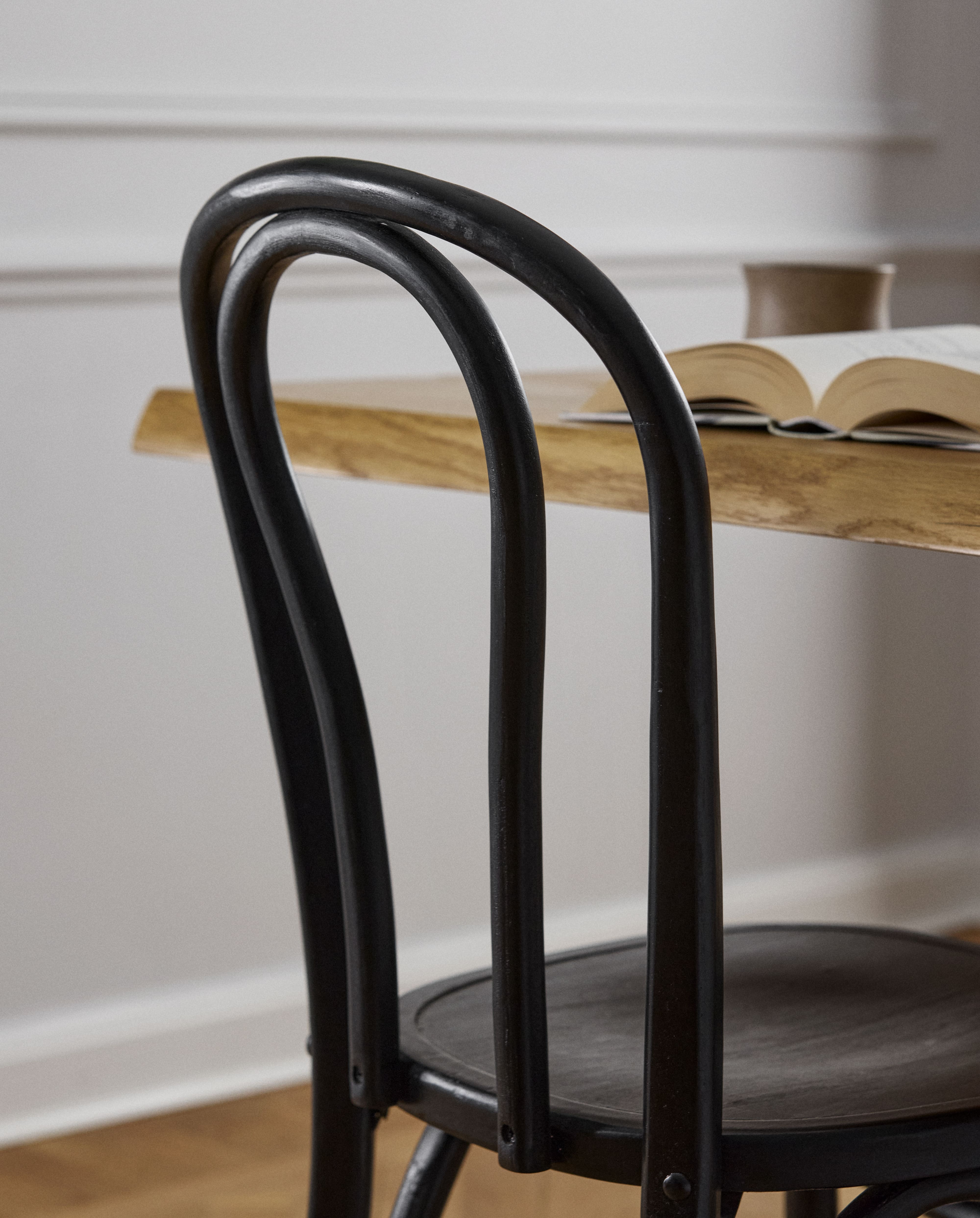 BISTRO chair, shiny black