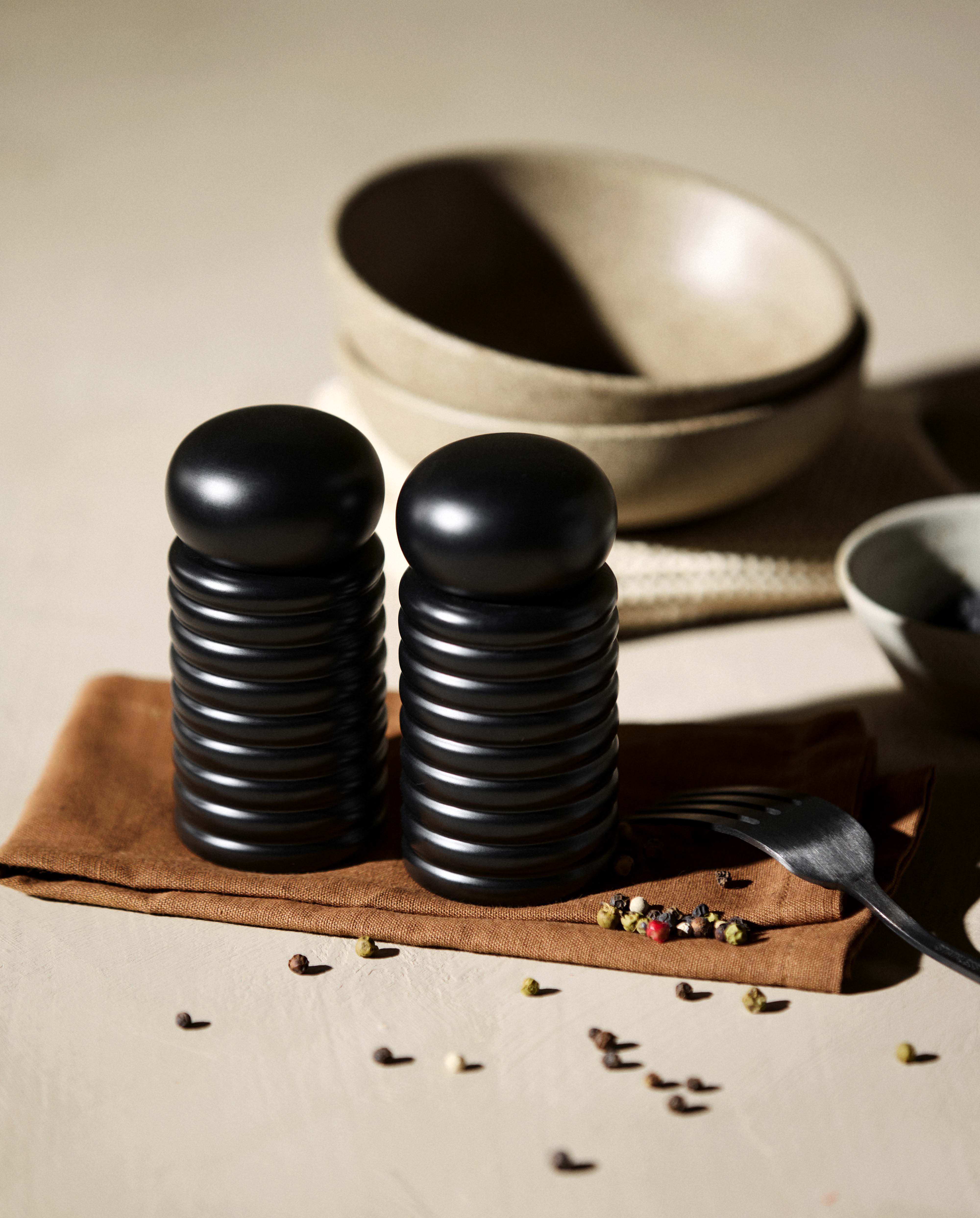 RAS salt & pepper set - black
