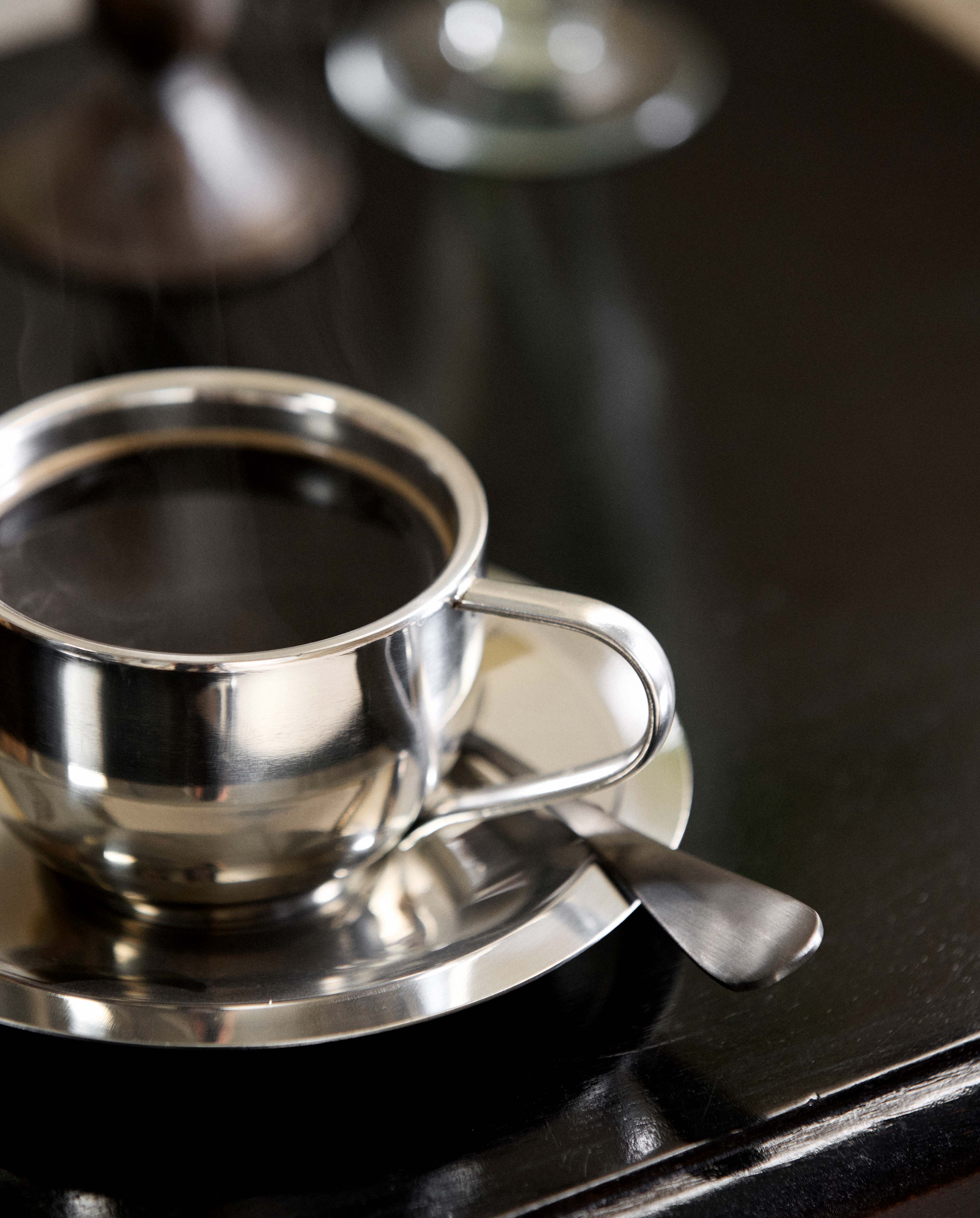 VIREA cup w/ saucer - chrome finish
