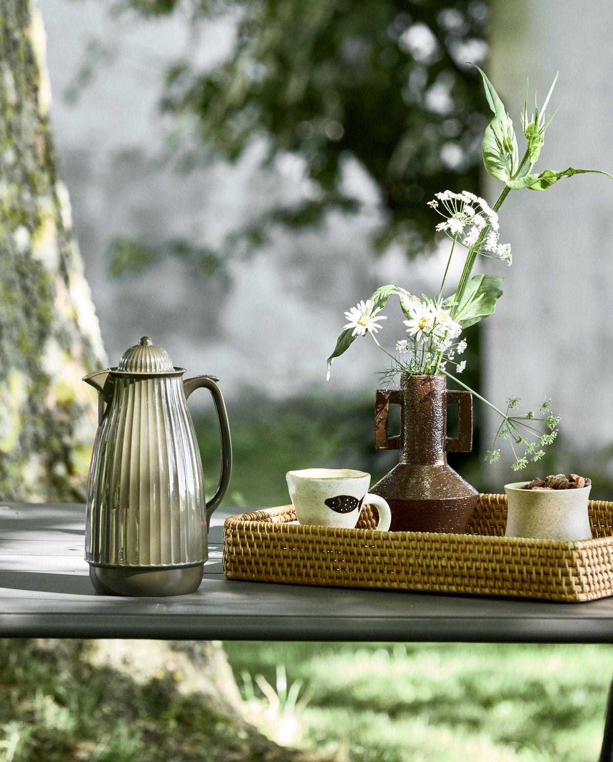 Nordal thermoskan in olive green, geribbeld Deens design