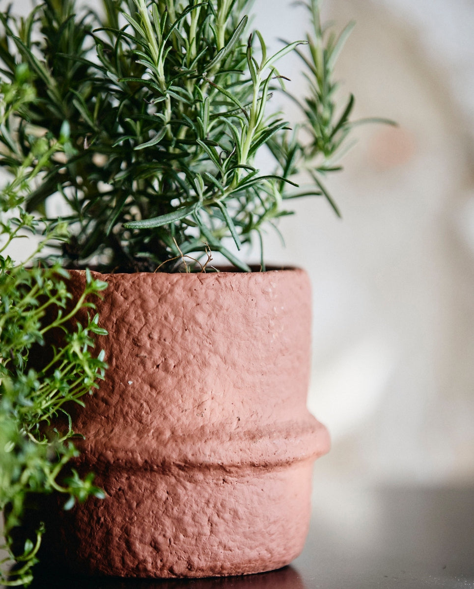 ROTE cement pot, no. 1 - rust