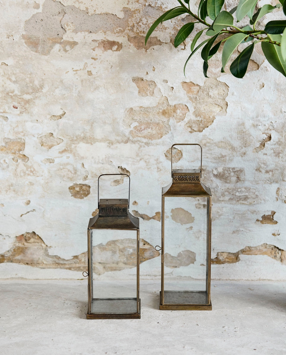 Lanterne ANTIQUE, carrée avec dessus, L - finition dorée