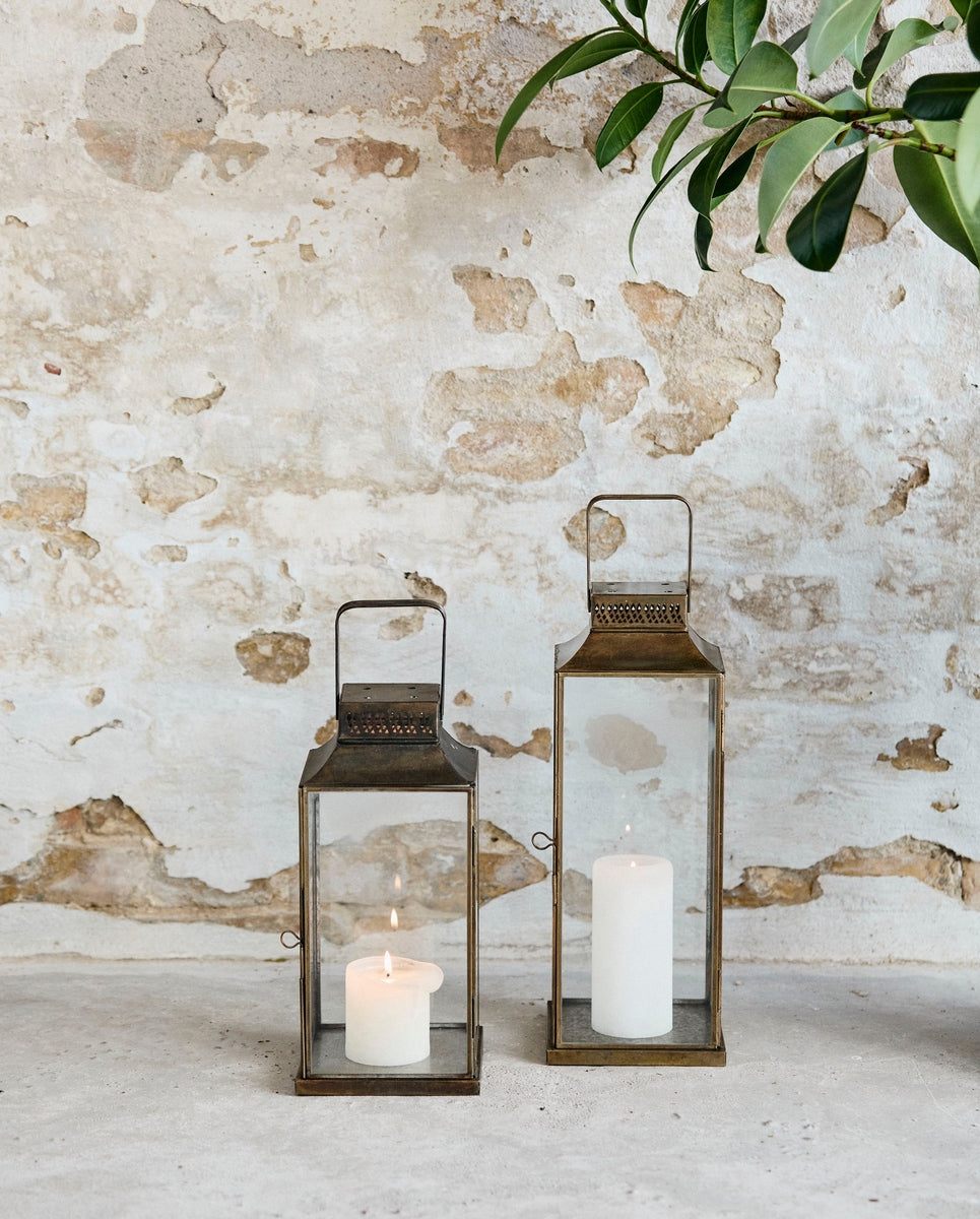 Lanterne ANTIQUE, carrée avec dessus, L - finition dorée