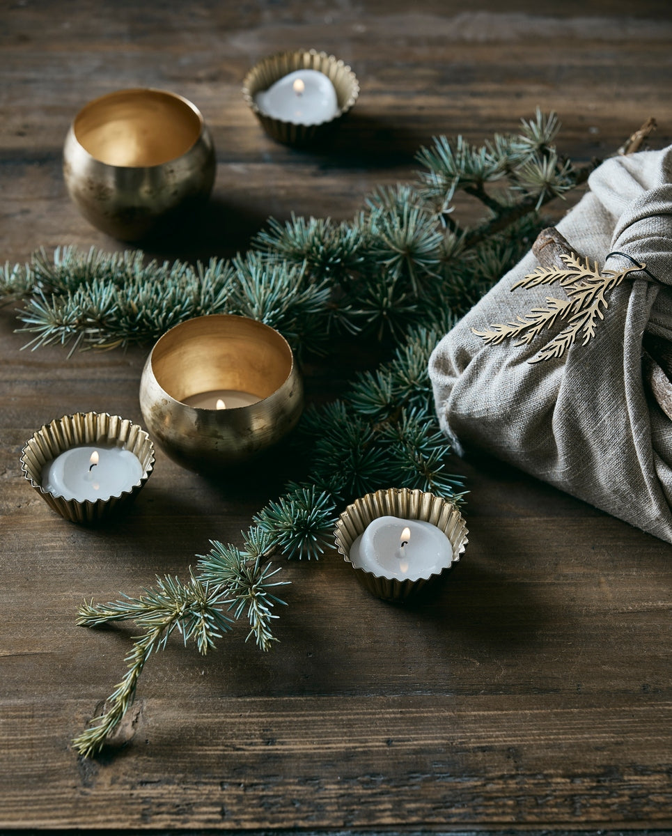 IDA t-light holder, golden finish