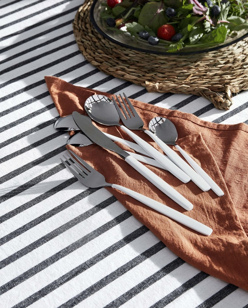 White/silver finish cutlery, s/4