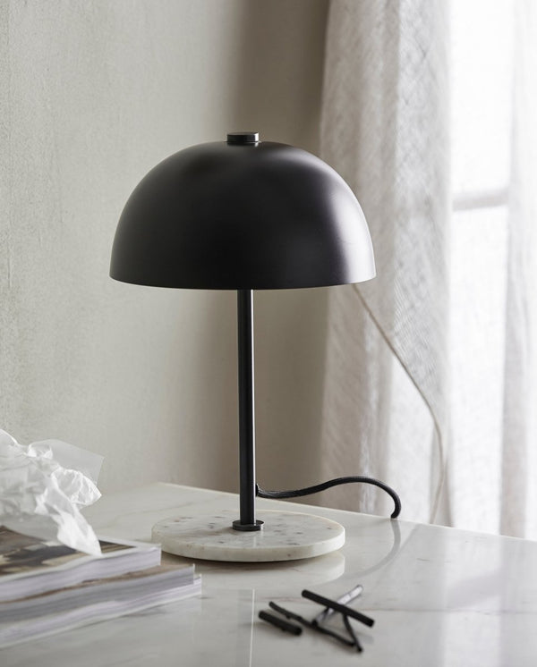 KITA Tischlampe – schwarz mit Marmorständer
